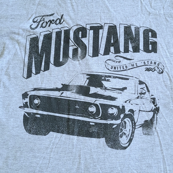 Official Licensed Ford Mustang🐎 Graphic Tee👕 - NWT - Picture 8 of 12